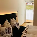 Arlberg Mountain 아파트